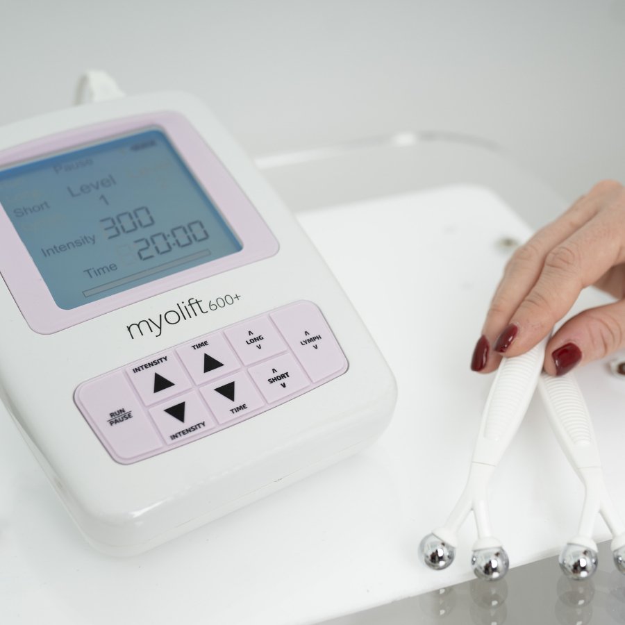 7e newest Wellness Myolift Microcurrent Device Set with Gel, Lip and Eye Masks (and fre